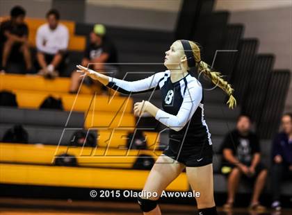 Thumbnail 3 in Sherman vs Howe (Farmersville Volleyball Tournament) photogallery.