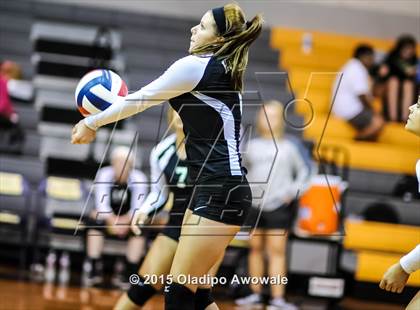 Thumbnail 3 in Sherman vs Howe (Farmersville Volleyball Tournament) photogallery.