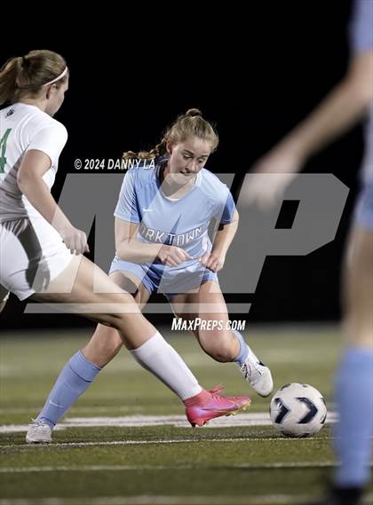 Thumbnail 3 in Wakefield @ Yorktown photogallery.
