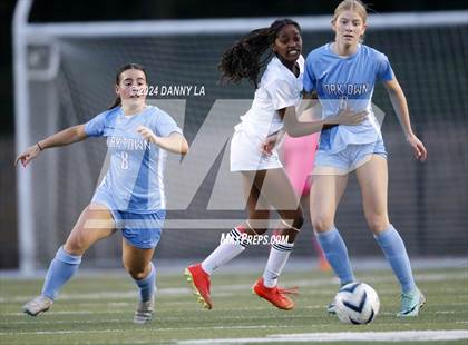 Thumbnail 3 in Wakefield @ Yorktown photogallery.