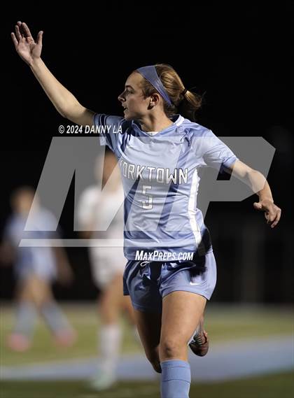 Thumbnail 3 in Wakefield @ Yorktown photogallery.