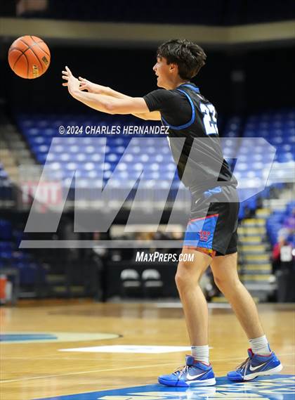 Thumbnail 2 in Westlake vs. Shoemaker (Cy-Hoops Invitational) photogallery.