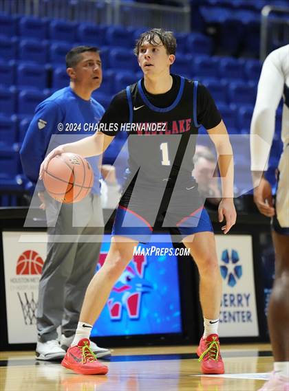 Thumbnail 2 in Westlake vs. Shoemaker (Cy-Hoops Invitational) photogallery.