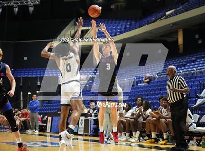 Thumbnail 2 in Westlake vs. Shoemaker (Cy-Hoops Invitational) photogallery.