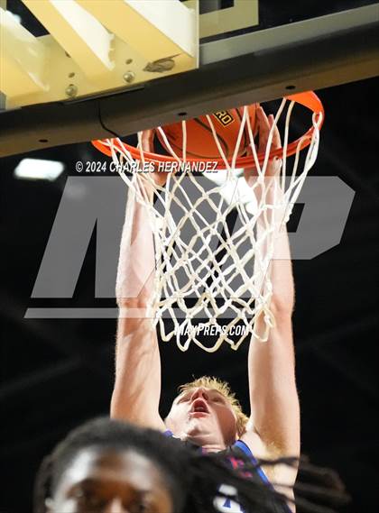 Thumbnail 1 in Westlake vs. Shoemaker (Cy-Hoops Invitational) photogallery.