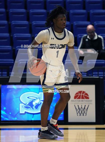 Thumbnail 3 in Westlake vs. Shoemaker (Cy-Hoops Invitational) photogallery.