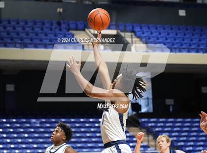 Thumbnail 3 in Westlake vs. Shoemaker (Cy-Hoops Invitational) photogallery.