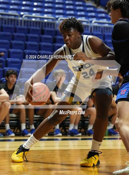 Thumbnail 1 in Westlake vs. Shoemaker (Cy-Hoops Invitational) photogallery.