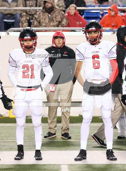 Thumbnail 1 in Russellville vs. Greenwood (AAA 6A Final) photogallery.