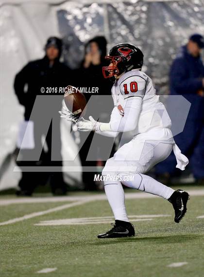 Thumbnail 2 in Russellville vs. Greenwood (AAA 6A Final) photogallery.