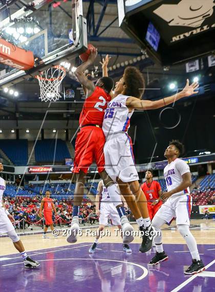 Thumbnail 2 in Folsom vs. Modesto Christian (CIF SJS D1 Final) photogallery.