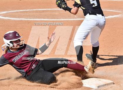 Thumbnail 3 in Morrilton vs. Pottsville (AAA 4A Semifinal) photogallery.