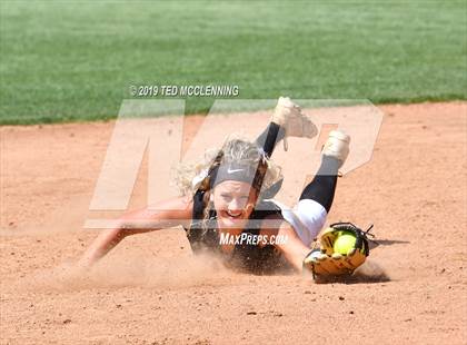 Thumbnail 3 in Morrilton vs. Pottsville (AAA 4A Semifinal) photogallery.