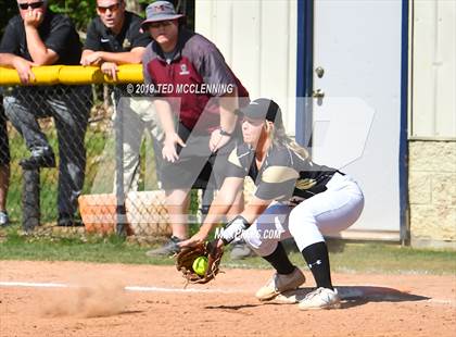 Thumbnail 3 in Morrilton vs. Pottsville (AAA 4A Semifinal) photogallery.