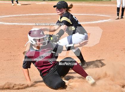 Thumbnail 2 in Morrilton vs. Pottsville (AAA 4A Semifinal) photogallery.