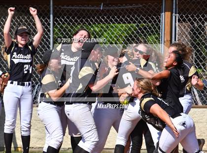 Thumbnail 2 in Morrilton vs. Pottsville (AAA 4A Semifinal) photogallery.