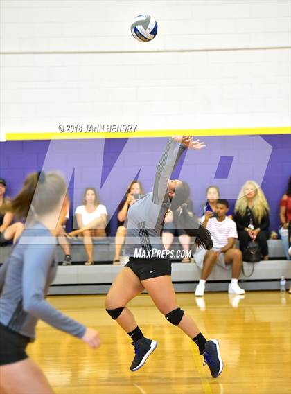 Thumbnail 2 in Rancho Cucamonga vs. Redondo Union (Durango Fall Classic) photogallery.