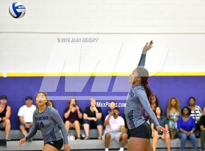 Thumbnail 2 in Rancho Cucamonga vs. Redondo Union (Durango Fall Classic) photogallery.