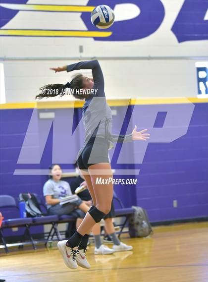 Thumbnail 3 in Rancho Cucamonga vs. Redondo Union (Durango Fall Classic) photogallery.