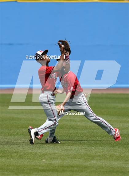 Thumbnail 2 in Arroyo vs. Marshall (CIF SS D7 Final) photogallery.
