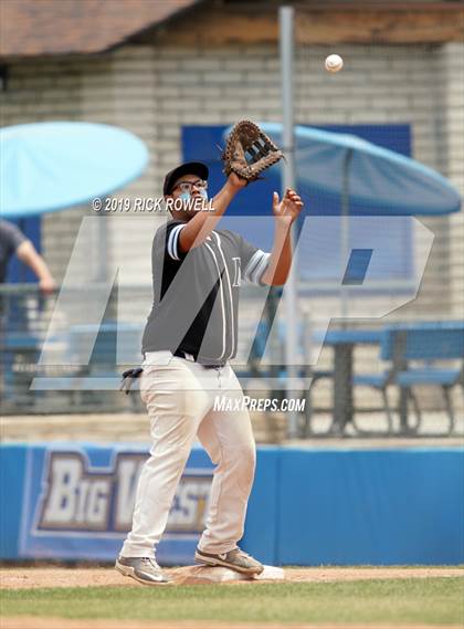 Thumbnail 2 in Arroyo vs. Marshall (CIF SS D7 Final) photogallery.