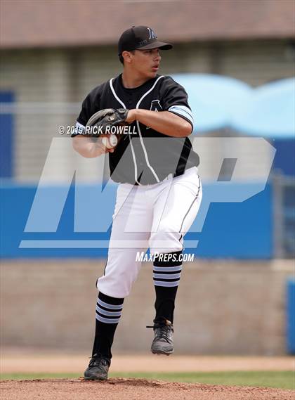 Thumbnail 2 in Arroyo vs. Marshall (CIF SS D7 Final) photogallery.