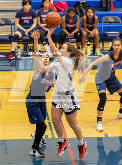 Thumbnail 2 in Lynbrook vs. Carlmont (Newark Optimist Club Holiday Classic) photogallery.