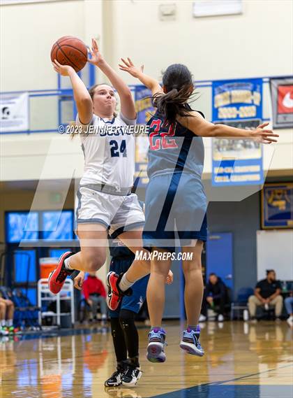 Thumbnail 1 in Lynbrook vs. Carlmont (Newark Optimist Club Holiday Classic) photogallery.