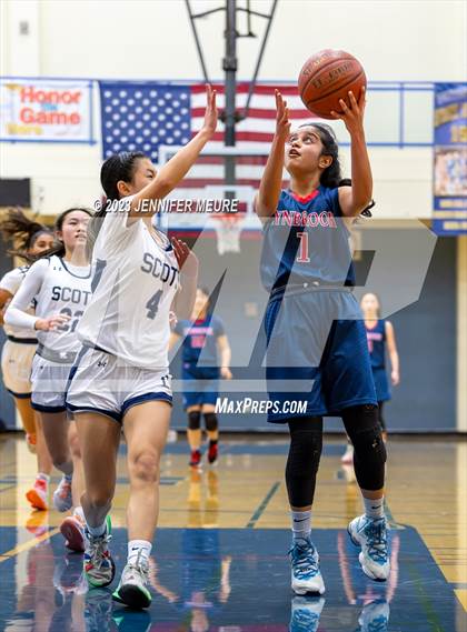 Thumbnail 2 in Lynbrook vs. Carlmont (Newark Optimist Club Holiday Classic) photogallery.