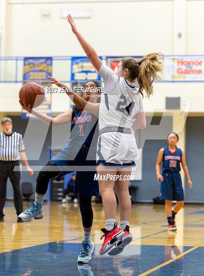 Thumbnail 1 in Lynbrook vs. Carlmont (Newark Optimist Club Holiday Classic) photogallery.