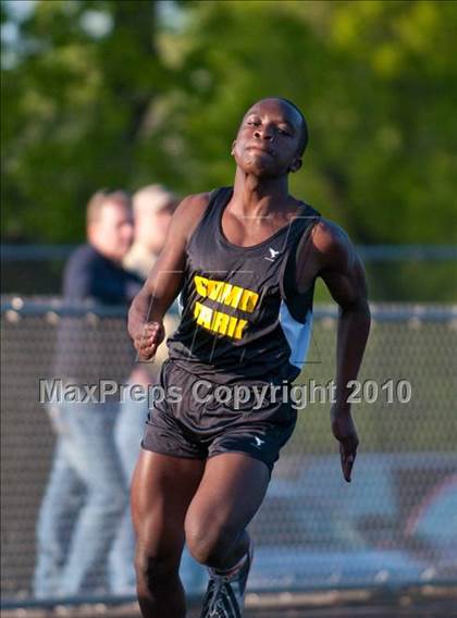 Thumbnail 2 in True Team Section 6AAA (Boys and Girls 200m Dash) photogallery.