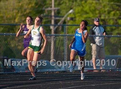 Thumbnail 3 in True Team Section 6AAA (Boys and Girls 200m Dash) photogallery.