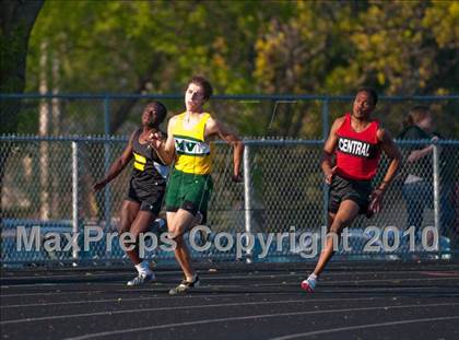 Thumbnail 3 in True Team Section 6AAA (Boys and Girls 200m Dash) photogallery.