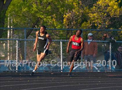 Thumbnail 2 in True Team Section 6AAA (Boys and Girls 200m Dash) photogallery.