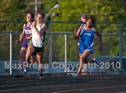 Thumbnail 2 in True Team Section 6AAA (Boys and Girls 200m Dash) photogallery.