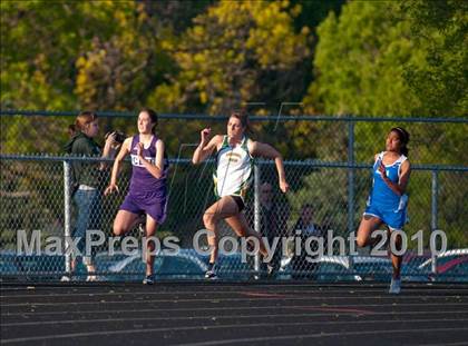 Thumbnail 2 in True Team Section 6AAA (Boys and Girls 200m Dash) photogallery.