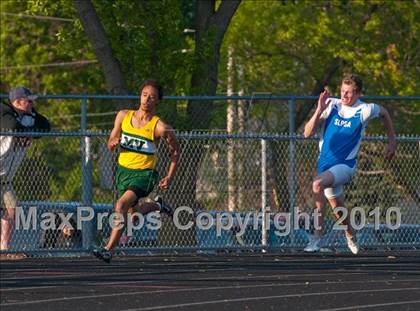 Thumbnail 3 in True Team Section 6AAA (Boys and Girls 200m Dash) photogallery.
