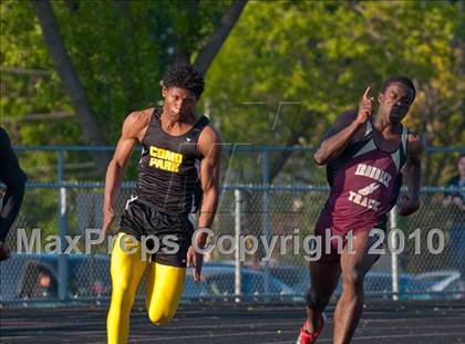 Thumbnail 3 in True Team Section 6AAA (Boys and Girls 200m Dash) photogallery.