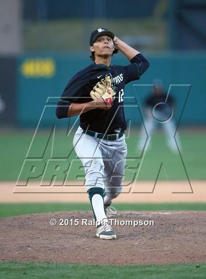 Thumbnail 2 in De La Salle vs. Elk Grove @ Raley Field photogallery.
