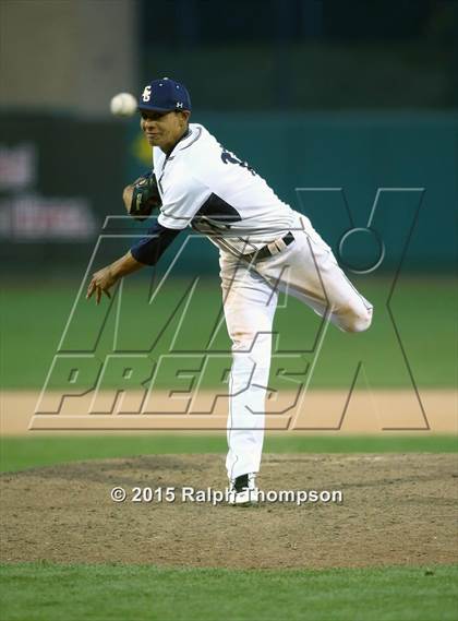 Thumbnail 3 in De La Salle vs. Elk Grove @ Raley Field photogallery.