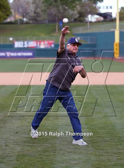 Thumbnail 2 in De La Salle vs. Elk Grove @ Raley Field photogallery.