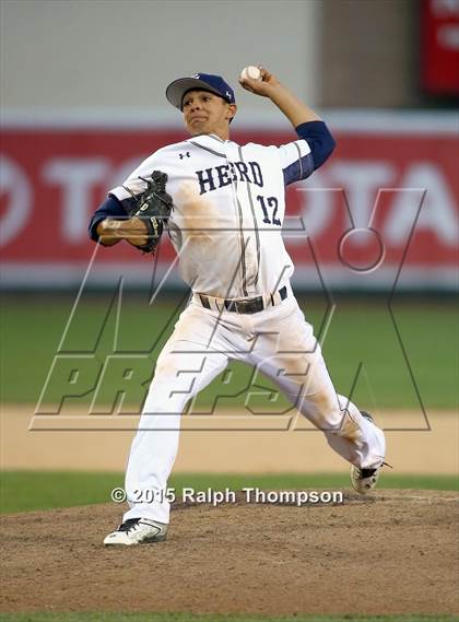 Thumbnail 3 in De La Salle vs. Elk Grove @ Raley Field photogallery.