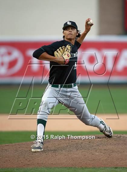 Thumbnail 2 in De La Salle vs. Elk Grove @ Raley Field photogallery.