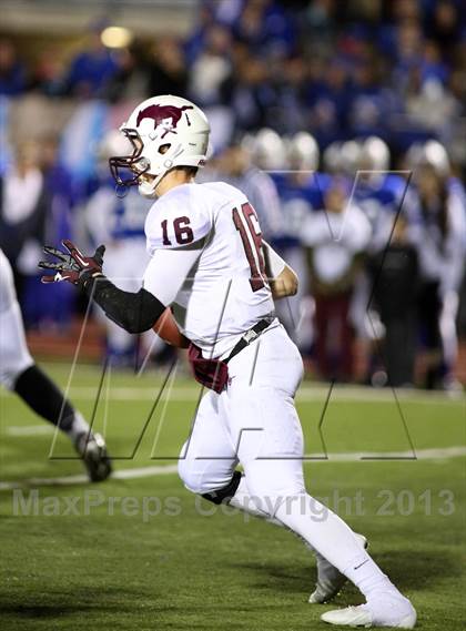 Thumbnail 2 in Central vs Andover (KSHSAA 5A Regional Playoff) photogallery.