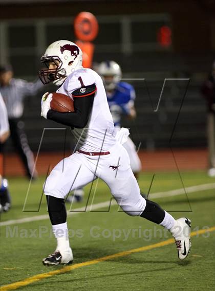 Thumbnail 3 in Central vs Andover (KSHSAA 5A Regional Playoff) photogallery.