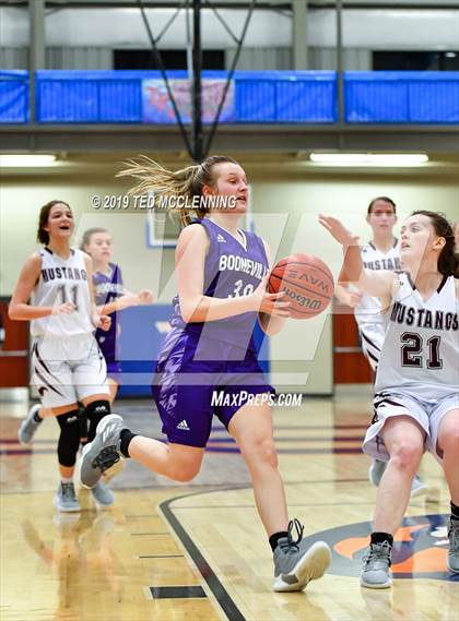 Thumbnail 2 in Perryville vs. Booneville photogallery.