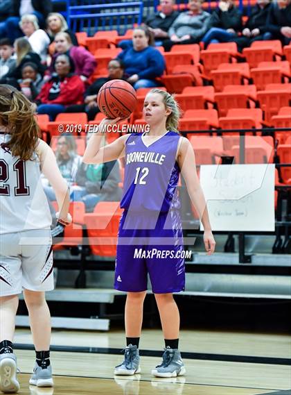 Thumbnail 1 in Perryville vs. Booneville photogallery.