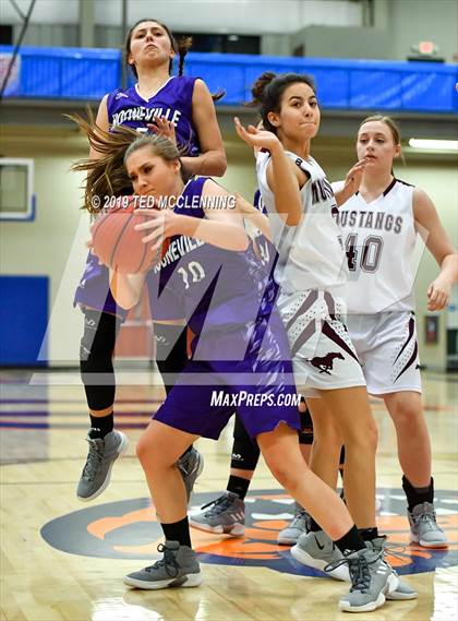 Thumbnail 3 in Perryville vs. Booneville photogallery.