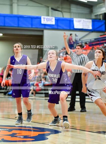 Thumbnail 2 in Perryville vs. Booneville photogallery.