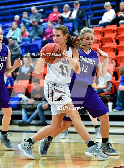 Thumbnail 2 in Perryville vs. Booneville photogallery.